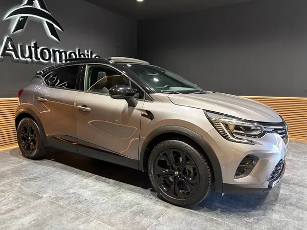 Renault Captur (2022) — foto 18 van 29