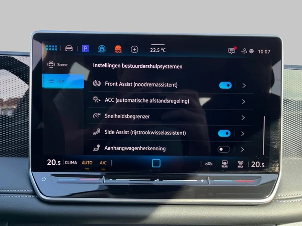 VOLKSWAGEN Tiguan (2025) — foto 17 van 21