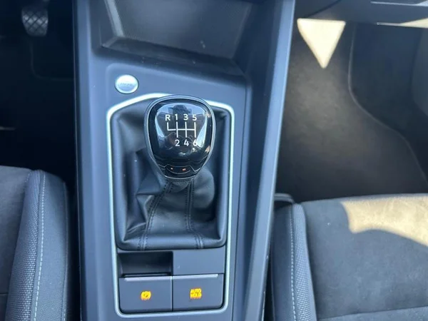 VOLKSWAGEN Golf VIII (2022) — foto 16 van 31
