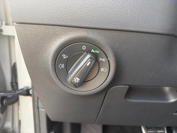 SKODA Karoq (2023) — foto 19 van 29