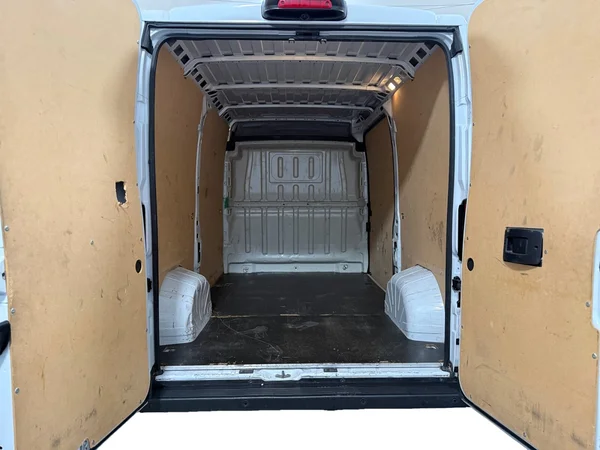 Peugeot Boxer (2023) — foto 15 van 26