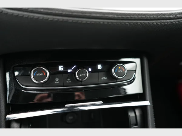 OPEL Grandland X (2019) — foto 4 van 25