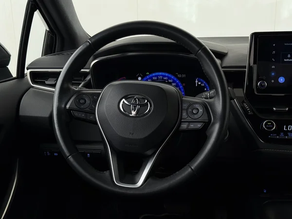 TOYOTA Corolla (2022) — foto 14 van 28
