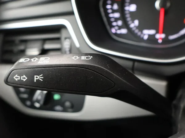 Audi A4 (2023) — foto 11 van 30