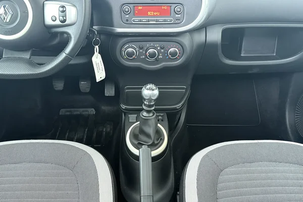 Renault Twingo (2018) — foto 4 van 17