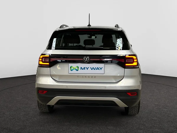 VOLKSWAGEN T-Cross (2023) — foto 14 van 19