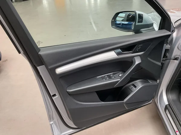 AUDI Q5 Sportback PHEV (2024) — foto 7 van 23