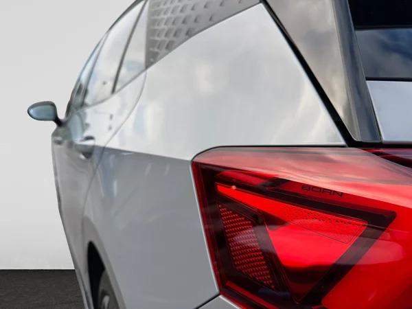 CUPRA Born (2025) — foto 17 van 24