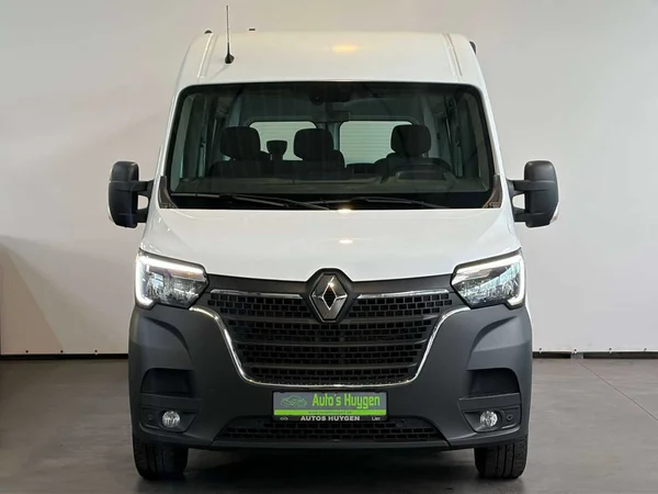 Renault Master (2021) — foto 9 van 16