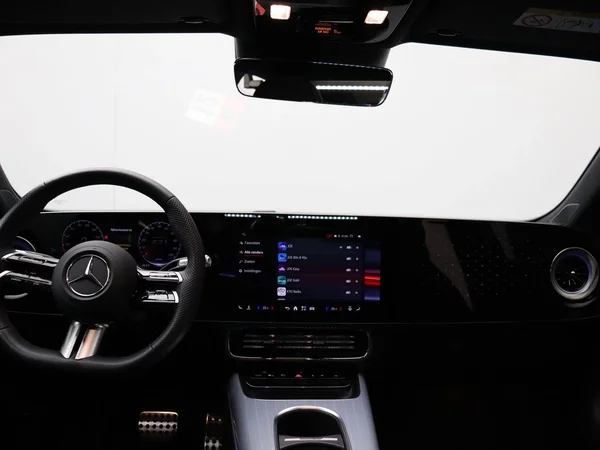 Mercedes-Benz CLA (2025) — foto 18 van 30