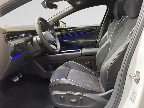 VOLKSWAGEN ID.7 Tourer (2026) — foto 24 van 24