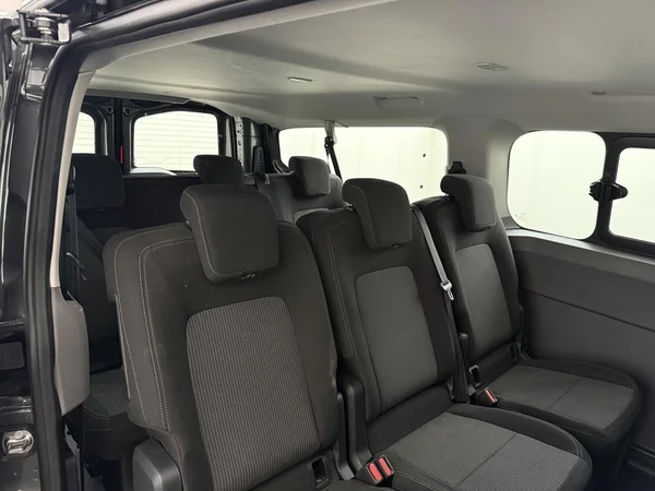 VOLKSWAGEN Transporter T7 32 Combi Lwb (2025) — foto 2 van 18