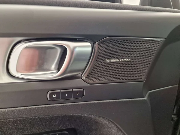 Volvo XC40 — foto 2 van 16
