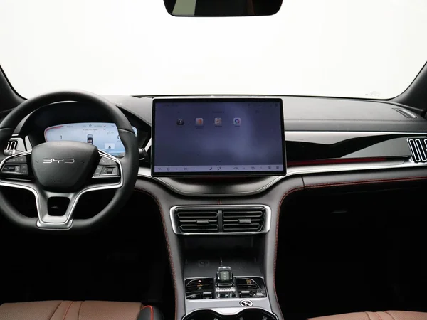 BYD SEAL U (2025) — foto 24 van 33