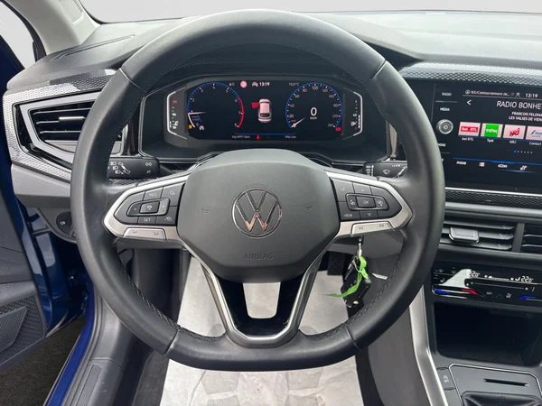 VOLKSWAGEN Taigo (2023) — foto 3 van 16