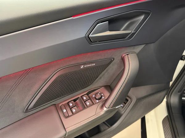 CUPRA Leon ST e-Hybrid (PHEV) (2026) — foto 20 van 24