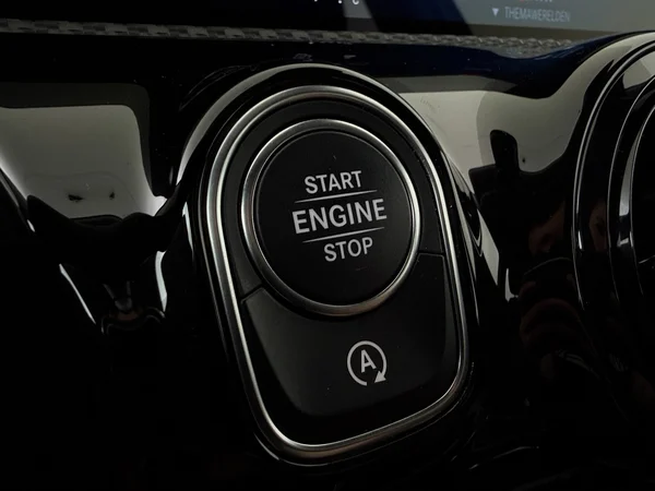 MERCEDES A 180 (2021) — foto 16 van 30