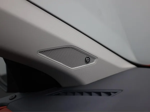 VOLKSWAGEN Polo (2018) — foto 13 van 20