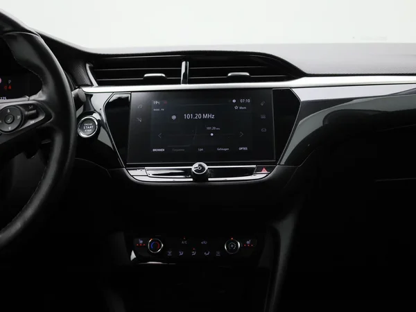 Opel Corsa (2022) — foto 8 van 22