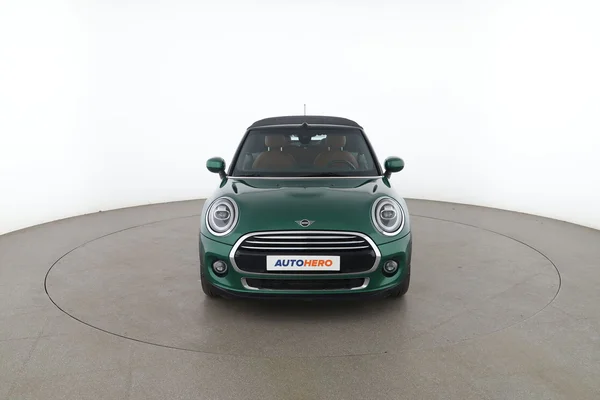 MINI Cabrio (2021) — foto 15 van 16