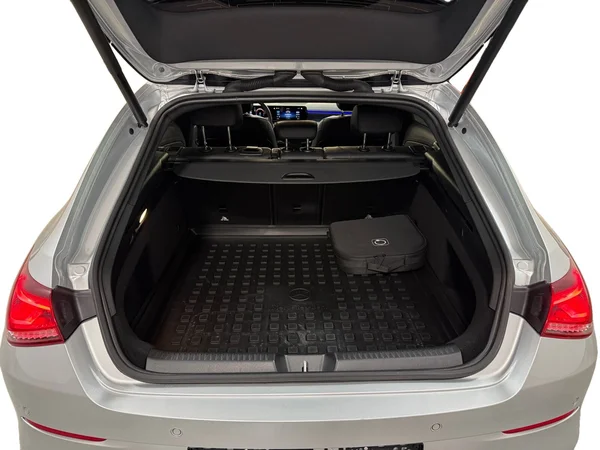 Mercedes-Benz CLA-250 (2023) — foto 17 van 31