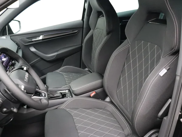 Škoda Karoq (2026) — foto 6 van 28