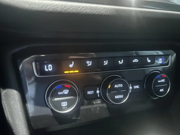 Volkswagen Tiguan (2018) — foto 4 van 19