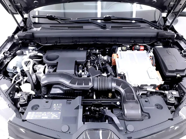 Renault Arkana E-TECH (HEV) (2023) — foto 9 van 36