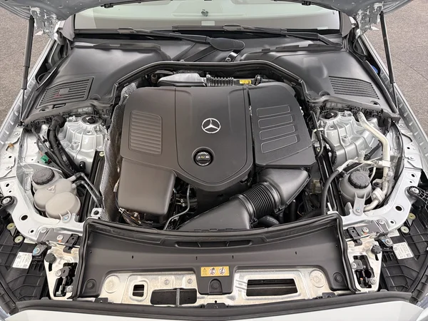 MERCEDES C 300 (2023) — foto 6 van 25