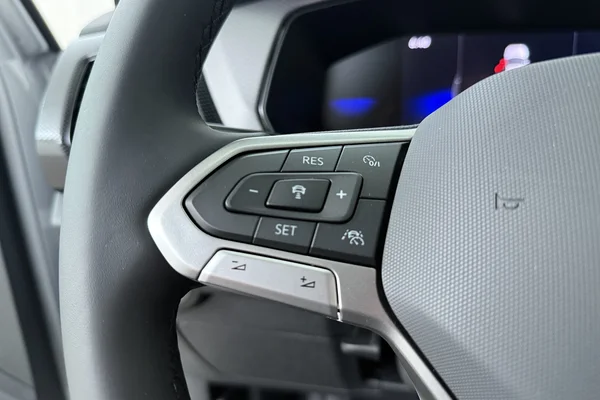 Volkswagen T-Cross — foto 6 van 16