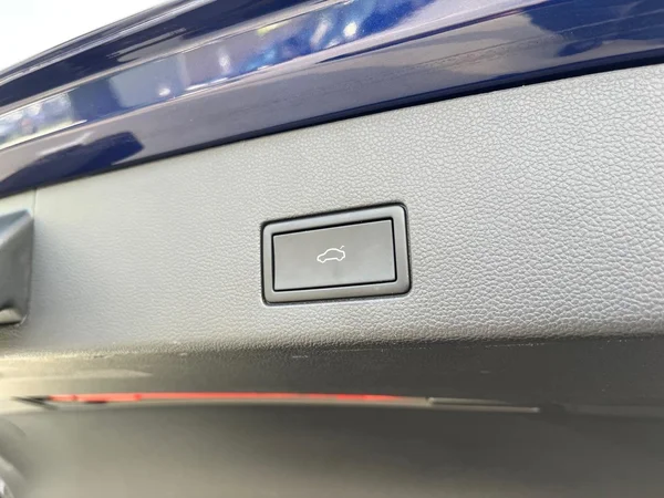 VOLKSWAGEN Golf VIII SW (2024) — foto 21 van 22
