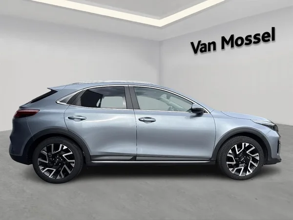 Kia XCeed (2024) — foto 16 van 20