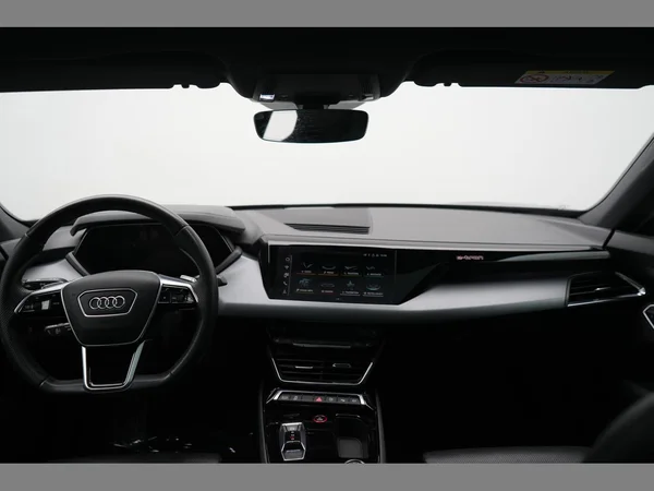 AUDI E-tron GT (2021) — foto 8 van 35