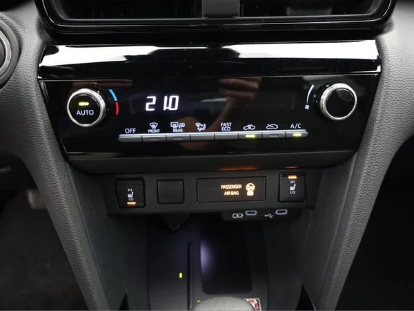 TOYOTA Yaris Cross (2026) — foto 6 van 19