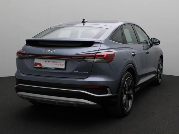 AUDI Q4 Sportback e-tron (2022) — foto 19 van 25