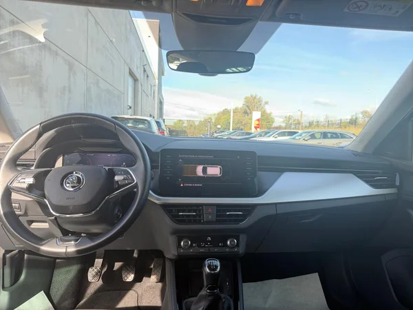 SKODA Kamiq (2022) — foto 20 van 27