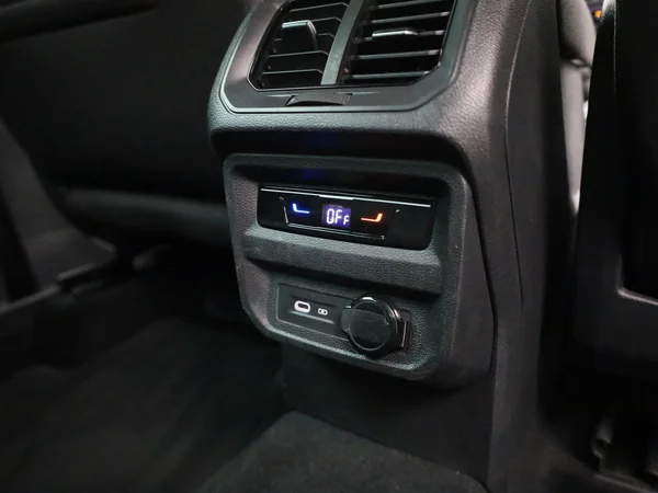 Volkswagen Tiguan (2023) — foto 36 van 43