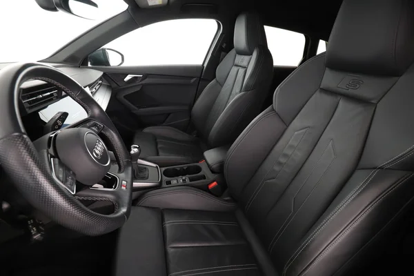 Audi A3 (2022) — foto 16 van 16