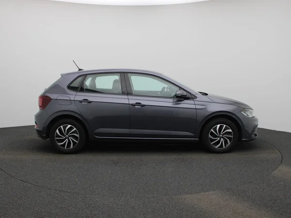 Volkswagen Polo (2023) — foto 35 van 38