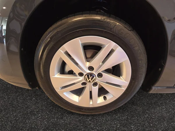 VOLKSWAGEN Golf VIII SW (2026) — foto 16 van 24