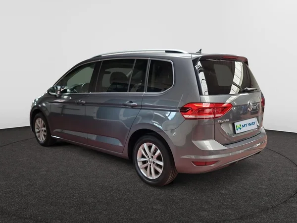 VOLKSWAGEN Touran (2019) — foto 19 van 23