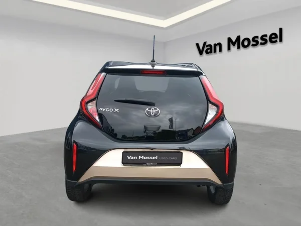 Toyota Aygo (2023) — foto 17 van 23