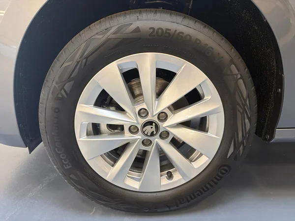 SKODA Kamiq (2026) — foto 5 van 18