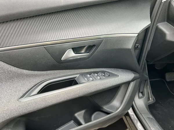 Peugeot 5008 (2019) — foto 7 van 26