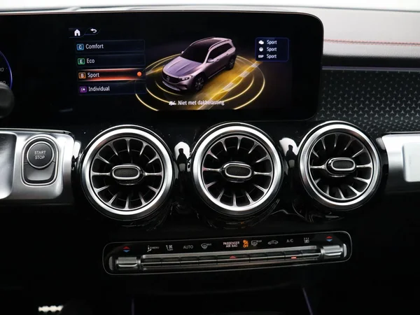 Mercedes-Benz EQB (2025) — foto 15 van 33