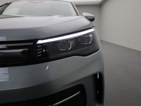 VOLKSWAGEN Tiguan (2024) — foto 18 van 20