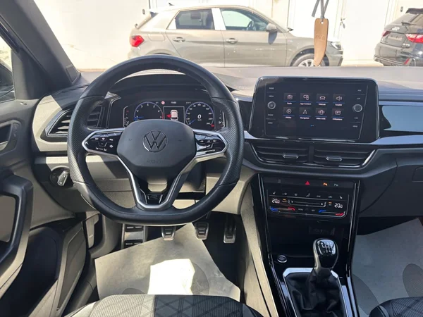 VOLKSWAGEN T-Roc (2023) — foto 3 van 14