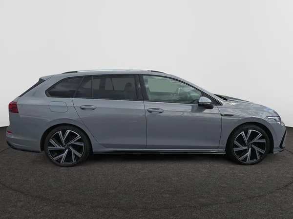 VOLKSWAGEN Golf VIII SW (2022) — foto 21 van 24