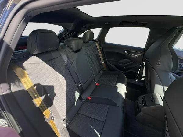 AUDI RS 5 Avant PHEV (2026) — foto 16 van 18