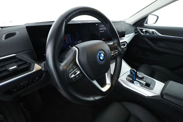 BMW i4 (2022) — foto 2 van 16